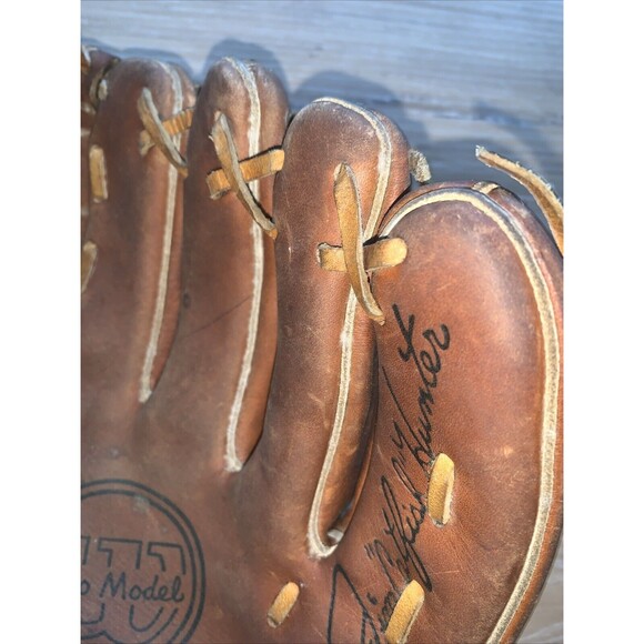 Wilson A2160 Jim "Catfish" Hunter Signature Baseball Glove Right Hand Throw EUC - Picture 4 of 9